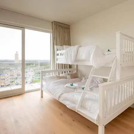 Stunning Views Over With Garage Apartament
